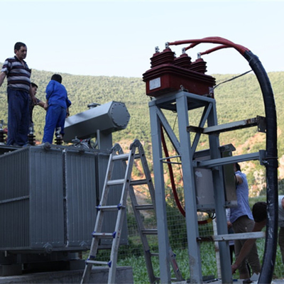 υδρο στρόβιλος 200m 1250kw Pelton ενιαία γεννήτρια υδραυλικών τροχών Pelton ακροφυσίων