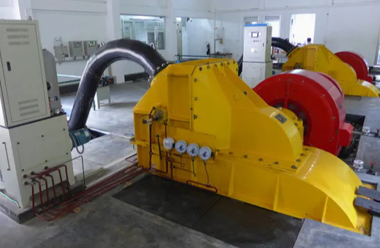 2150kW Τουρμπίνα Βελτιστοποιήστε τις λειτουργίες σας με την εμβέλεια της κεφαλής νερού 100m-800m Top επιλογή